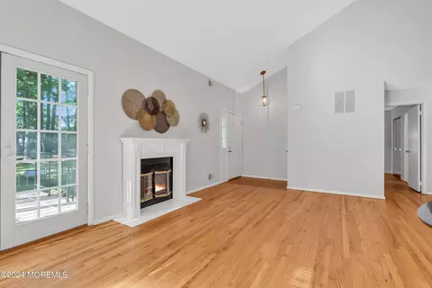 6 Hickory Ct #B, Brielle, NJ 08730 photo 10