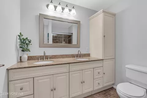 6 Hickory Ct #B, Brielle, NJ 08730 photo 22