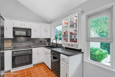 6 Hickory Ct #B, Brielle, NJ 08730 photo 15