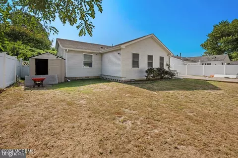 Exterior - 7 S Navajo Dr, Waretown, NJ 08758 photo 2 of 2