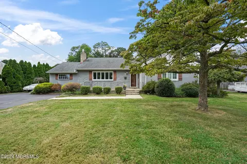 73 Larchwood Ave, West Long Branch, NJ 07764
