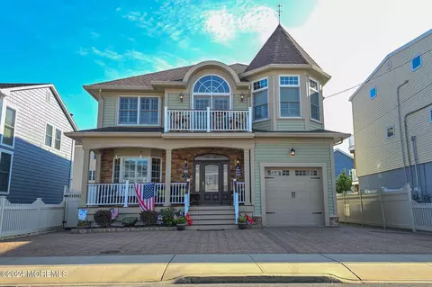 11 6th Ave, Seaside Heights, NJ 08751