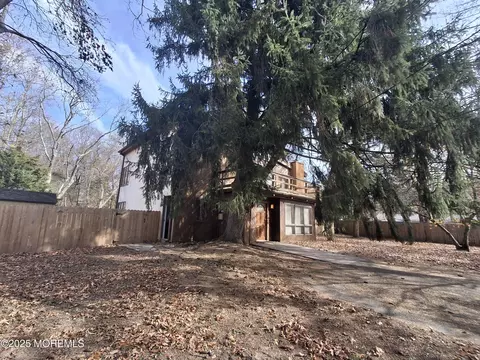 42 Tamara Dr, Roosevelt, NJ 08555