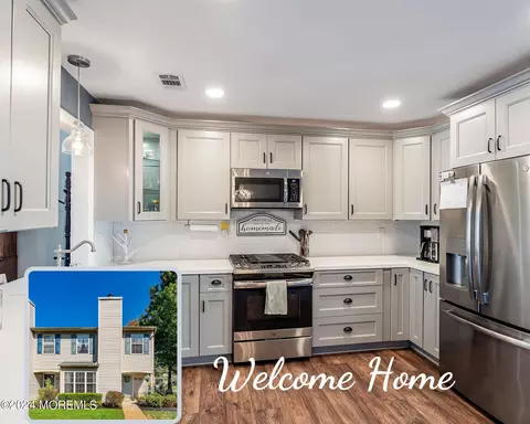 17 Stuart Dr #12, Freehold, NJ 07728