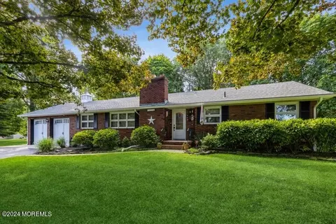 1247 Silverton Rd, Toms River, NJ 08755