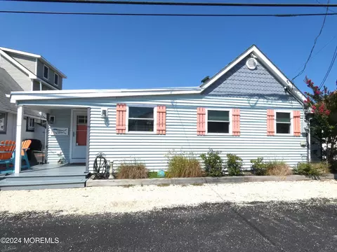 36 Shore Villa Rd, Seaside Park, NJ 08752