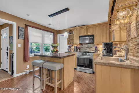 614 W Veterans Hwy, Jackson, NJ 08527
