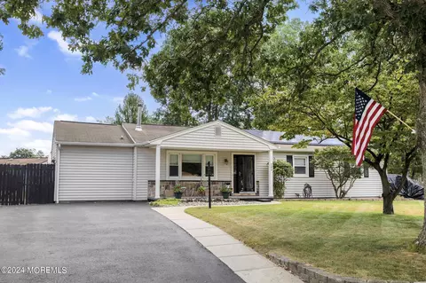 700 9th Ave, Toms River, NJ 08757