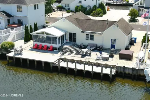 172 Catherine Ln, Manahawkin, NJ 08050