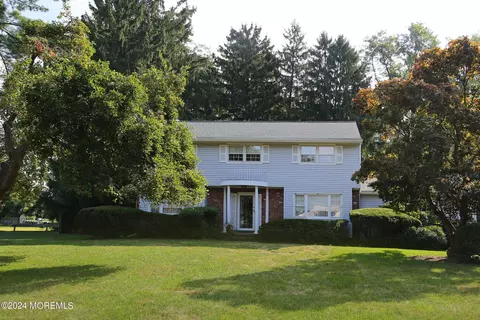 63 Partridge Ln, Tinton Falls, NJ 07724