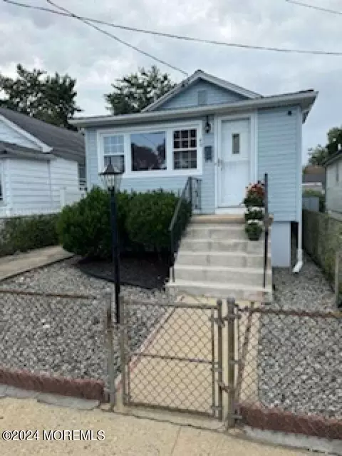49 Ocean Ave, North Middletown, NJ 07748