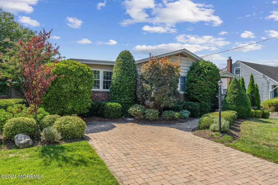 Exterior - 32 Wilson Cir W, Red Bank, NJ 07701 photo 1 of 2