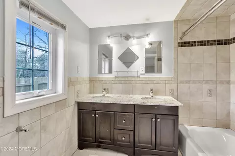 430 Everett Rd, Holmdel, NJ 07733 photo 11