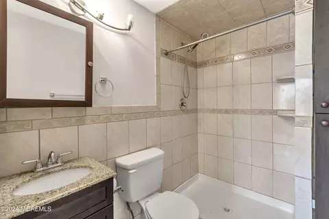 430 Everett Rd, Holmdel, NJ 07733 photo 9