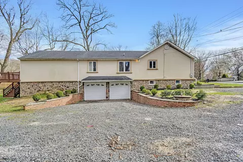 430 Everett Rd, Holmdel, NJ 07733 photo 3