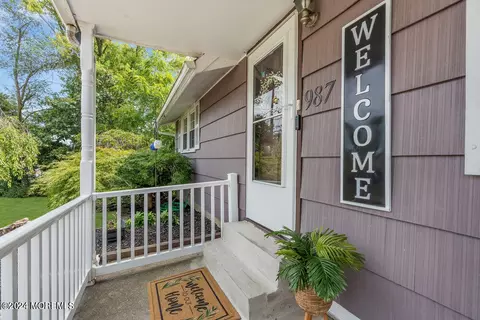 987 Bay Ave, Toms River, NJ 08753