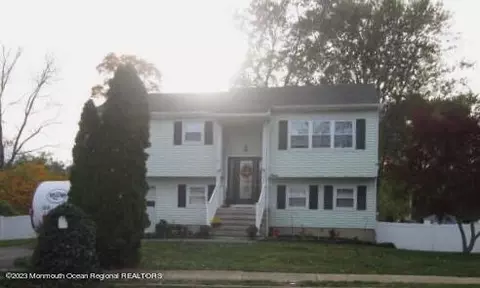 11 Knox Blvd, Neptune City, NJ 07753