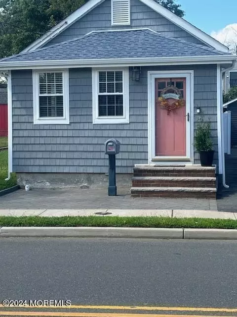 244 Thompson Ave, North Middletown, NJ 07748