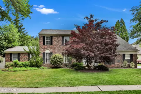 10 Branson Dr, Lincroft, NJ 07738