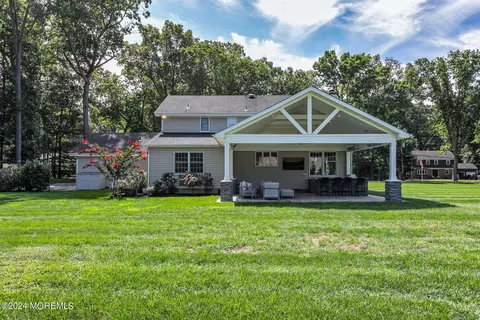 6 Hialeah Dr, Colts Neck, NJ 07722