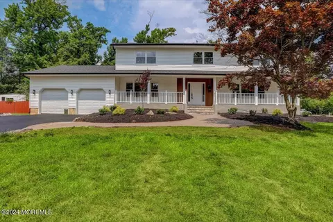 4 Kelton Pl, Manalapan, NJ 07726