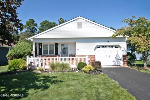 347 Costa Mesa Dr, Toms River, NJ 08757