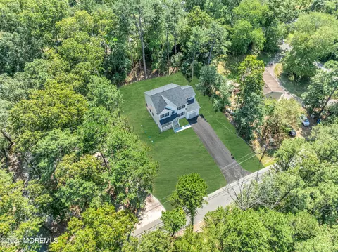 699 Willys Ln, Jackson, NJ 08527 photo 3