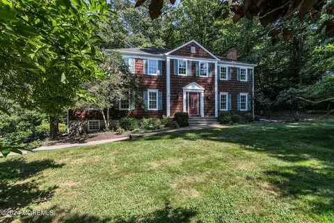 12 Briarcliff Ln, Holmdel, NJ 07733