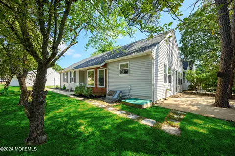 16 Alpine Rd # C, Whiting, NJ 08759 photo 3