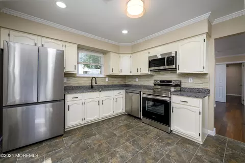 16 Alpine Rd # C, Whiting, NJ 08759 photo 12