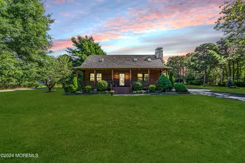 1880 Pennsylvania Ave, Whiting, NJ 08759