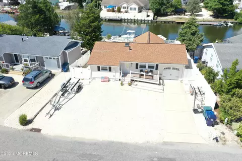 26 Hunter Dr, Little Egg Harbor, NJ 08087