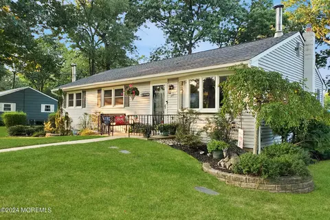 55 Texas Rd, Monroe, NJ 08831