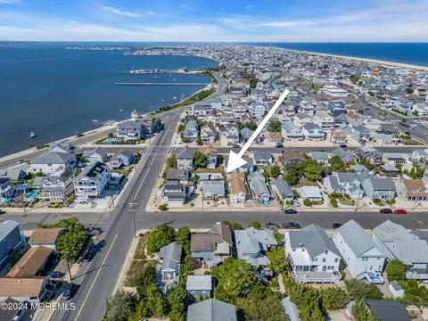 138 10th Ave, Seaside Park, NJ 08752