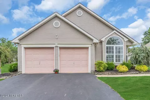 2745 Brookdale Ct, Toms River, NJ 08755