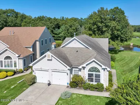 35 Shadow Creek Ct, Jackson, NJ 08527