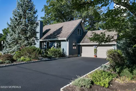 146 Laurel Ave, Island Heights, NJ 08732