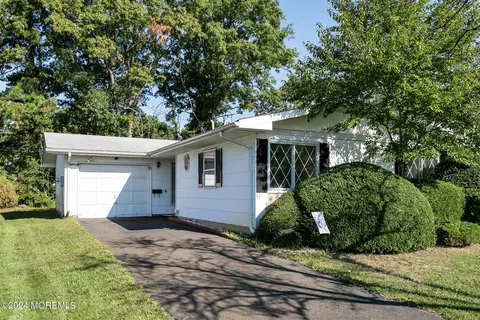 63 Markham Rd, Brick, NJ 08724