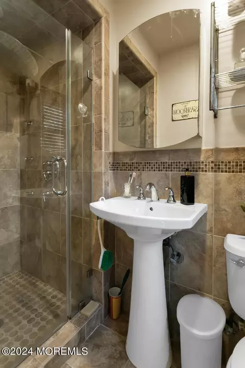 28 Crescent Pl, Matawan, NJ 07747 photo 27