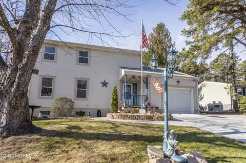 2169 Llewellyn Pkwy, Forked River, NJ 08731