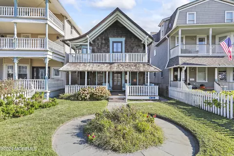 9 Pitman Ave, Ocean Grove, NJ 07756