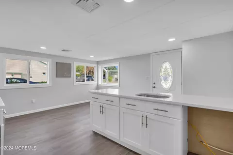 Entry Way - 23 Dock Ave, Waretown, NJ 08758 photo 3 of 10