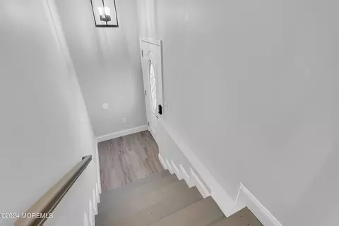 Entry Way - 23 Dock Ave, Waretown, NJ 08758 photo 7 of 10