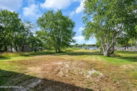 Exterior - 23 Dock Ave, Waretown, NJ 08758 photo 13 of 19