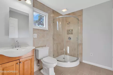 Bath - 23 Dock Ave, Waretown, NJ 08758 photo 2 of 5