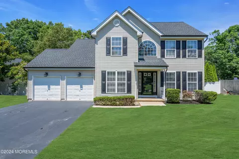 1026 Whispering Oak Ln, Manahawkin, NJ 08050