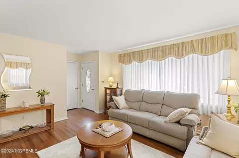 165 Walter Rd, Brick, NJ 08724 photo 4