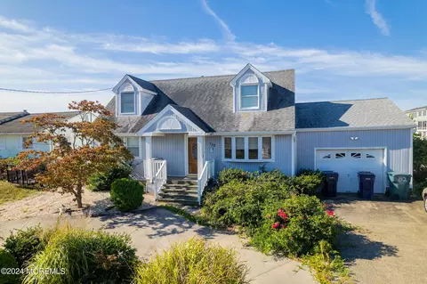 112 E Raritan Dr, Little Egg Harbor, NJ 08087