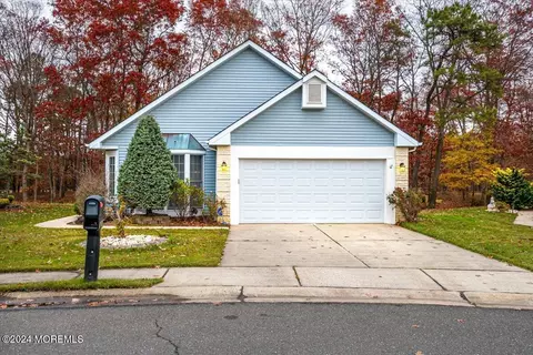 1715 Lacebark Ct, Toms River, NJ 08755