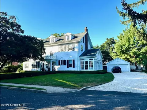 16 Caro Ct, Red Bank, NJ 07701
